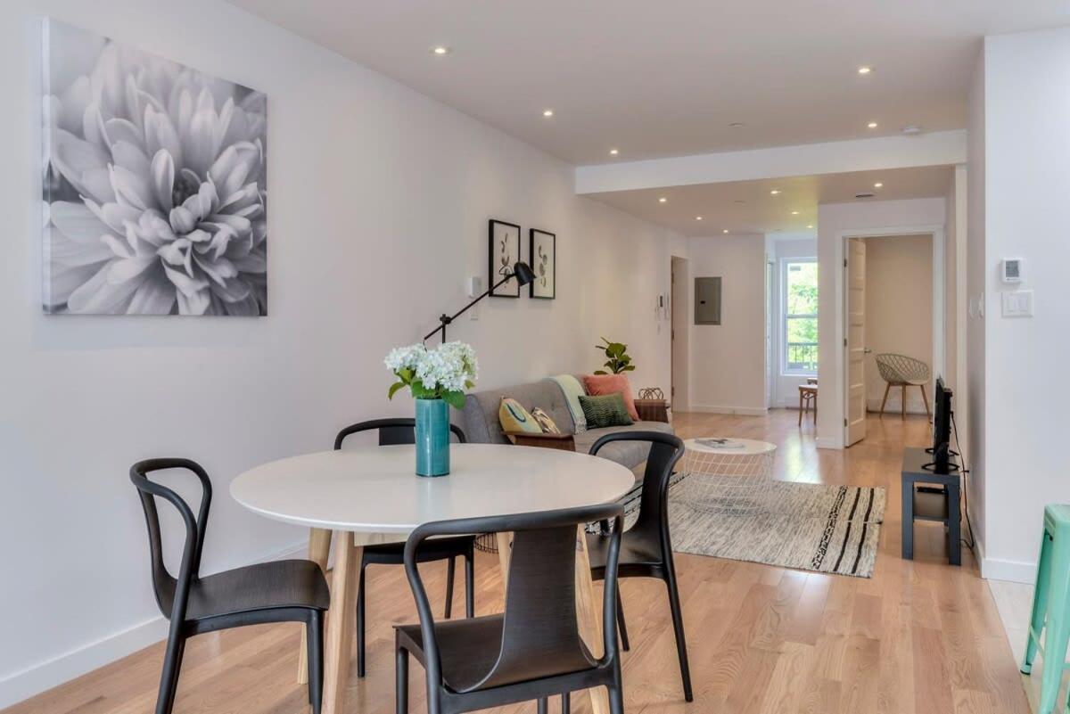 Spacious Group Haven Near Trendy St Laurent Apartment Montreal Exterior photo